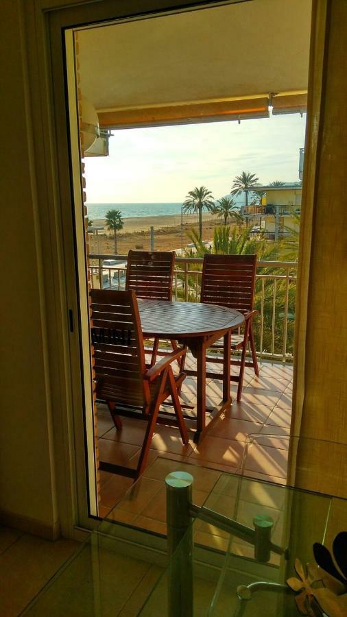 Mogaver Beach Castelldefels Apartman Kültér fotó