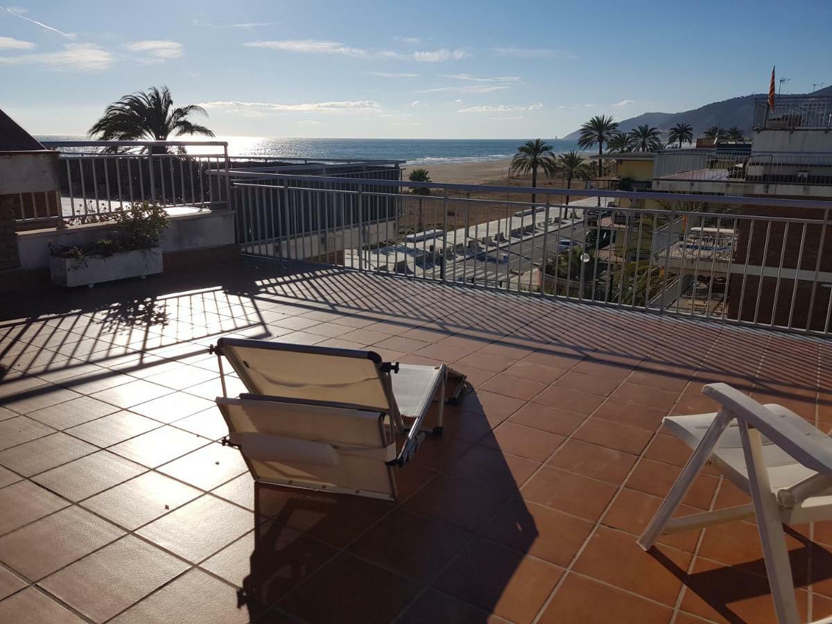 Mogaver Beach Castelldefels Apartman Kültér fotó